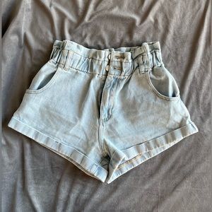 Light wash PacSun mom shorts